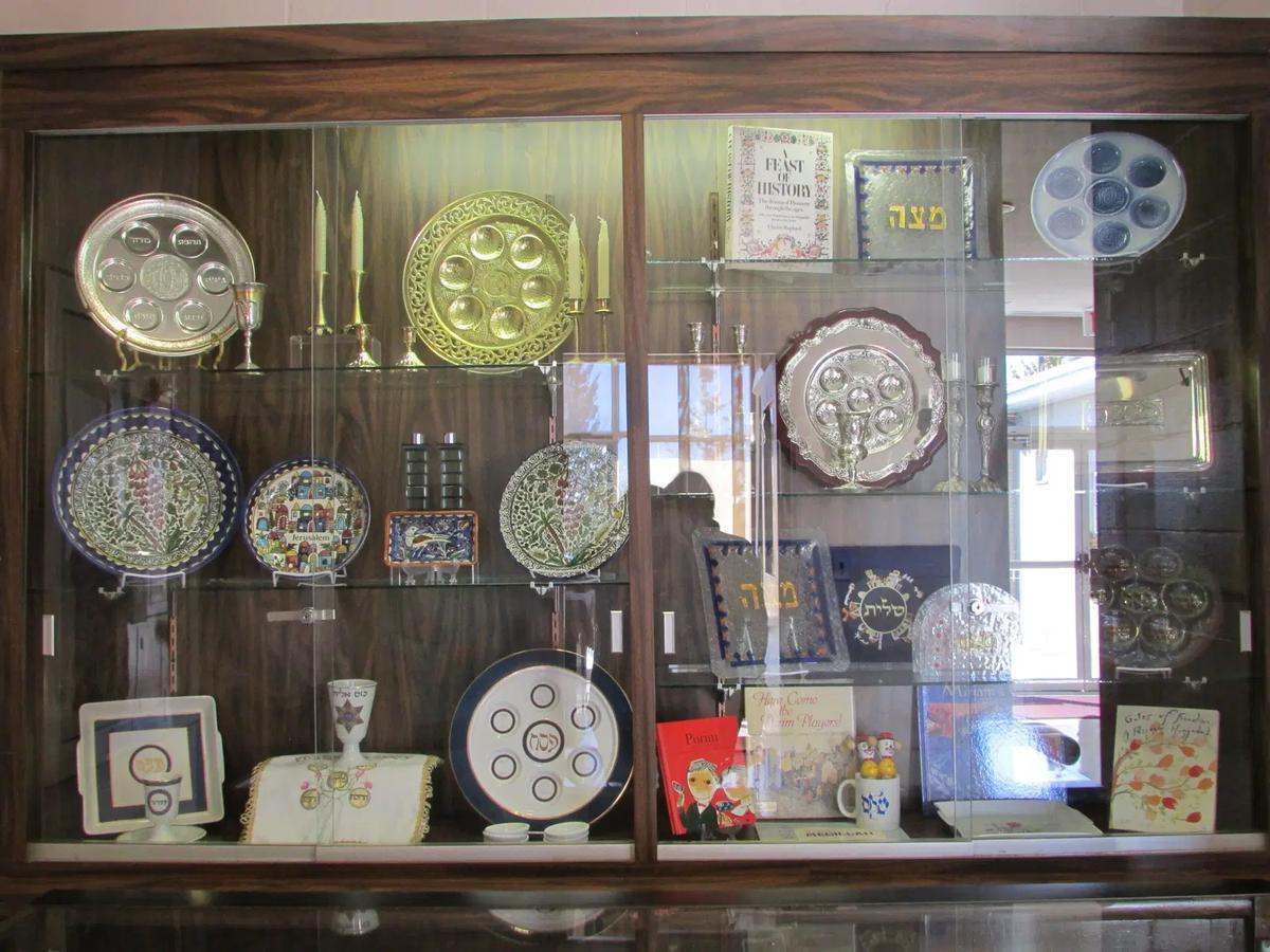 Temple Sinai Sisterhood Gift Shop