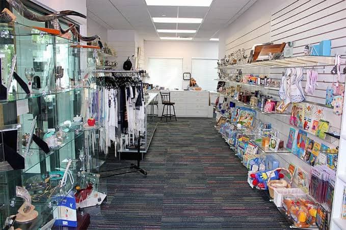 Congregation B'nai Torah Sisterhood Gift Shop