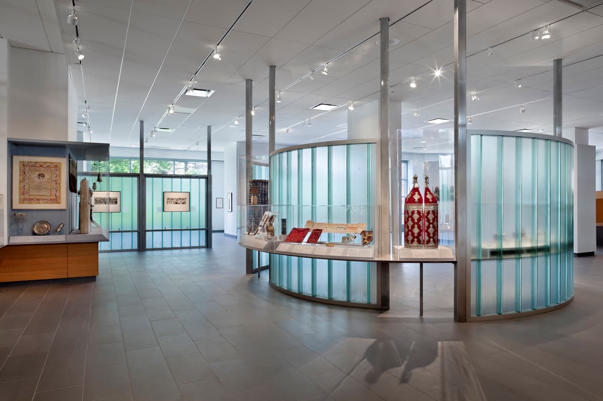 Derfner Judaica Museum & Gift Shop