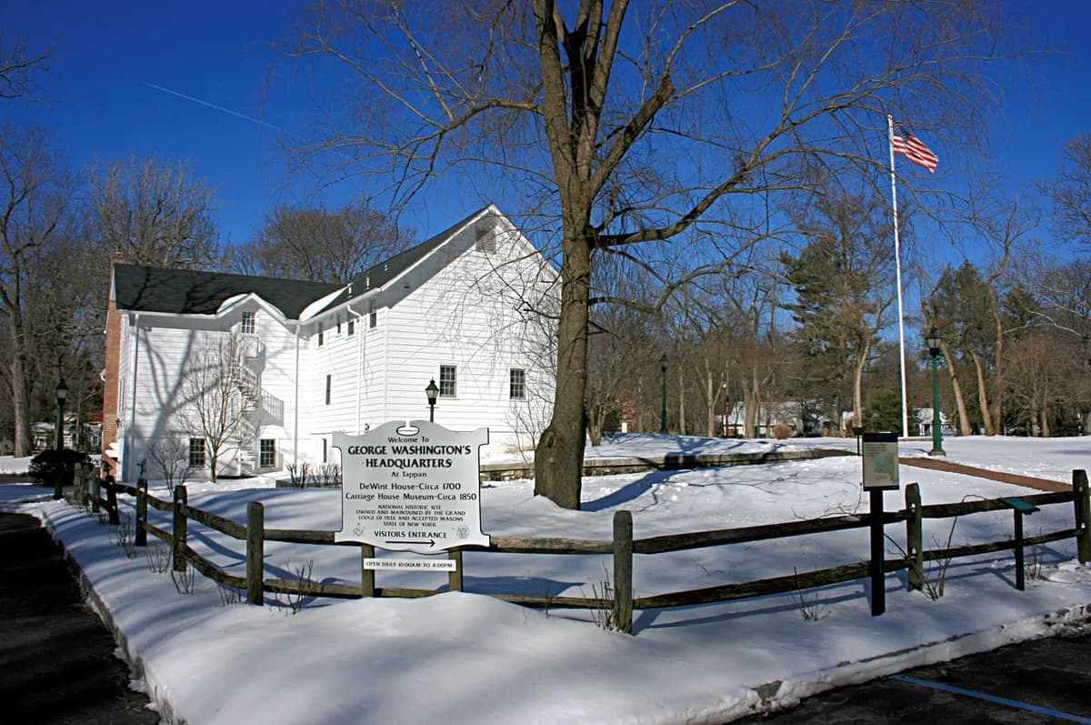 DeWint House (George Washington Headquarters)