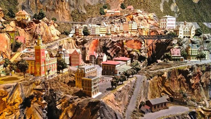 Northlandz Miniature Wonderland & Train Museum