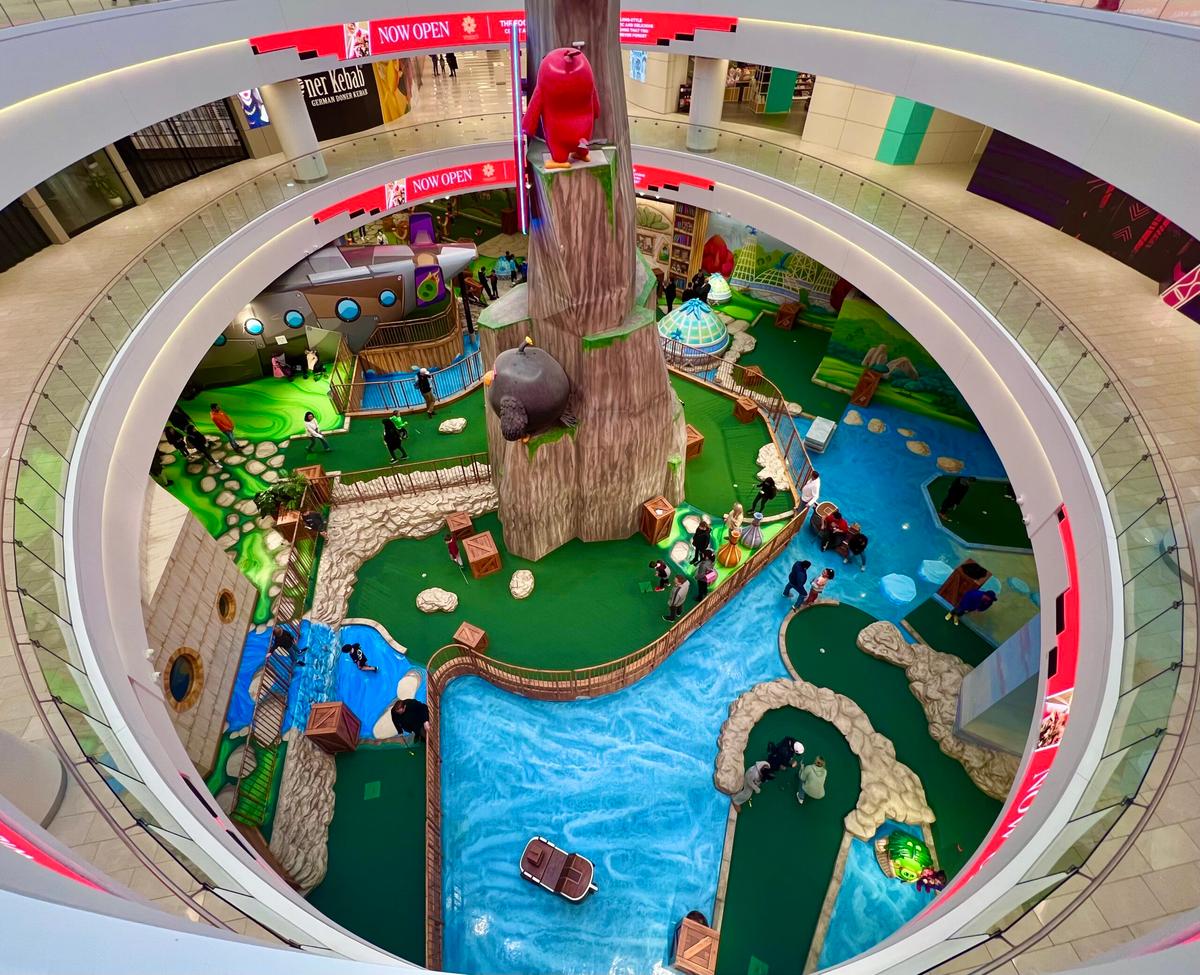 Angry Birds Mini Golf at American Dream