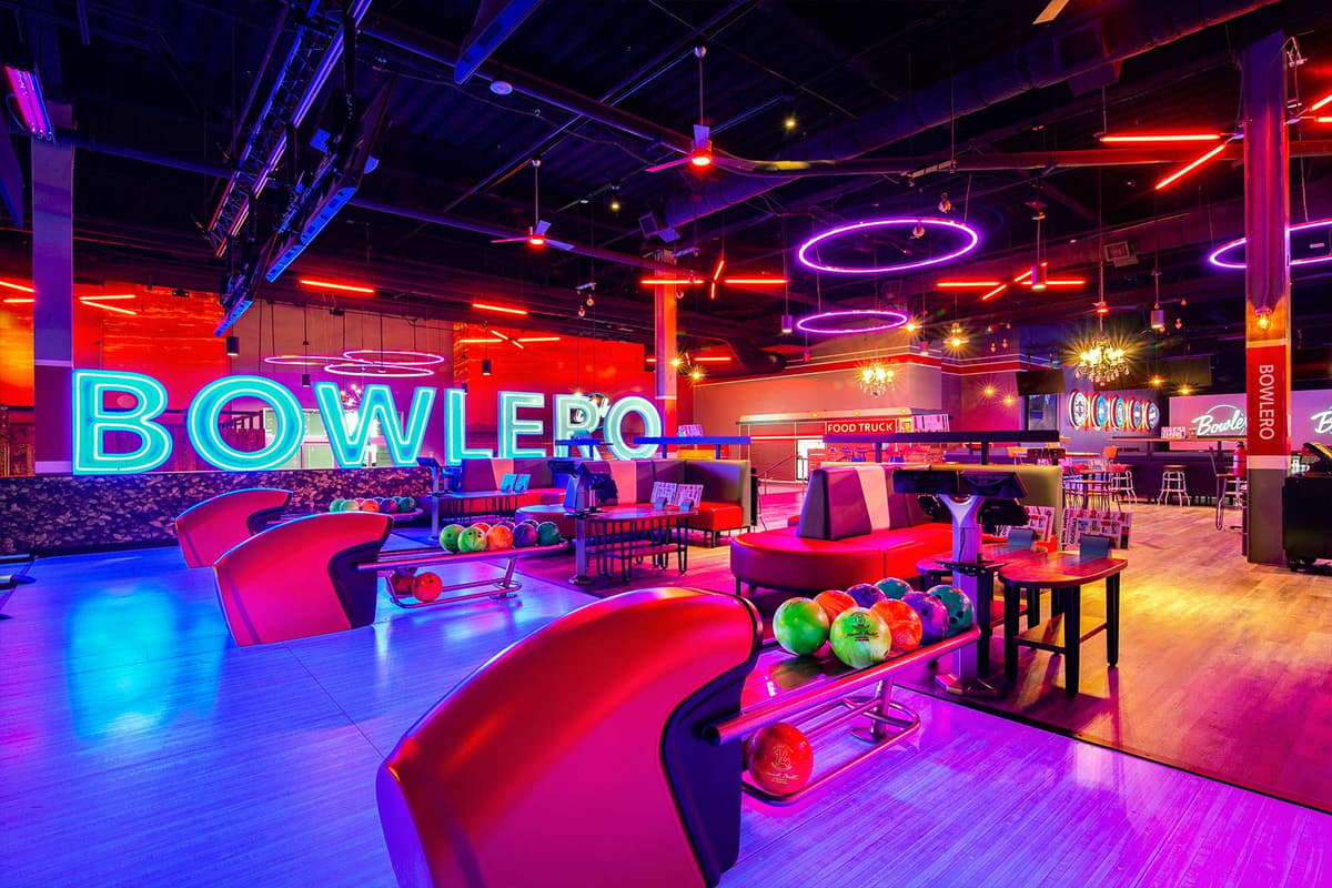Bowlero White Plains