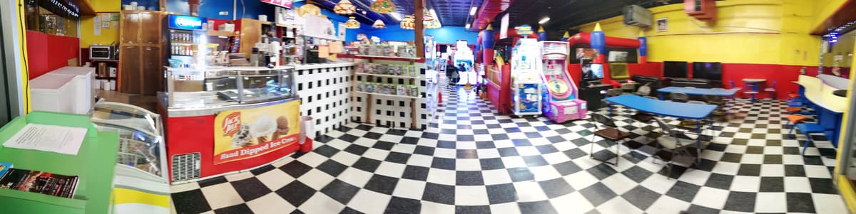Rack N Roll Family Fun Center