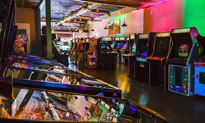 Neon Retro Arcade