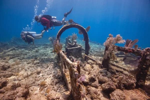 Silent World Dive Center
