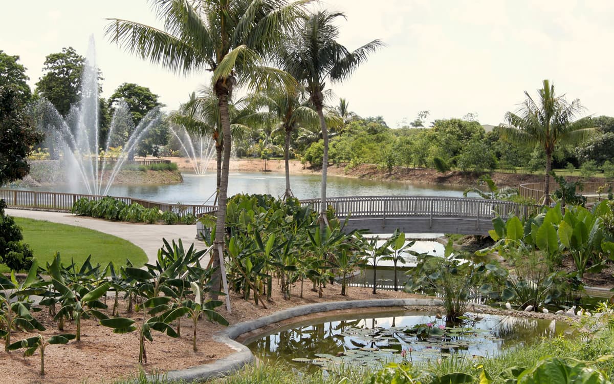 Fruit & Spice Park