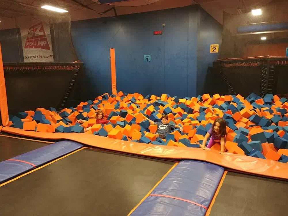 Sky Zone Highland Heights