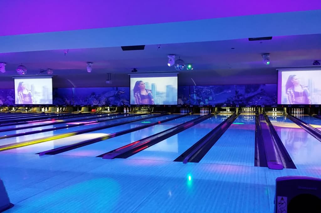Bird Bowl Bowling Center