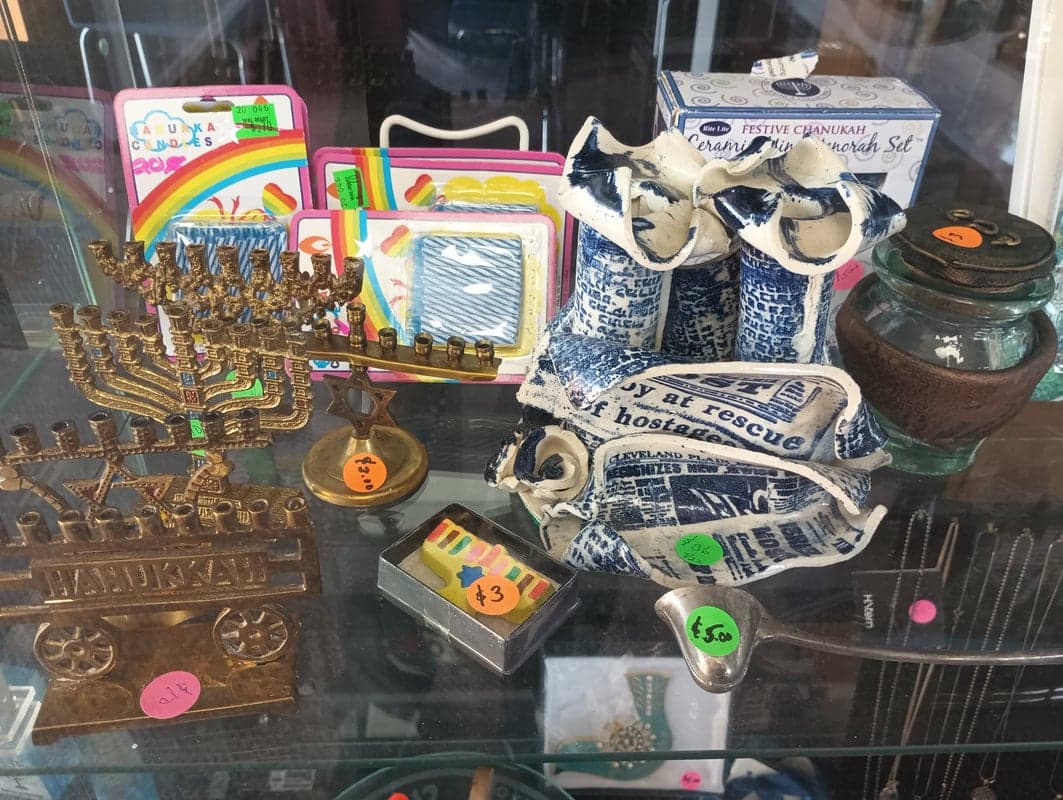 Franny's Gift Shop at Temple Beth Sholom