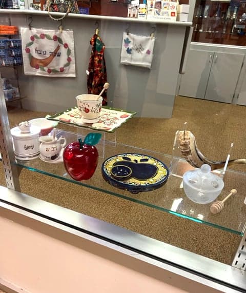 Glass Box Gift Shop