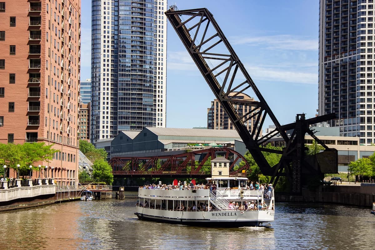 Wendella Boats - 90-Minute Chicago River Architecture Tour