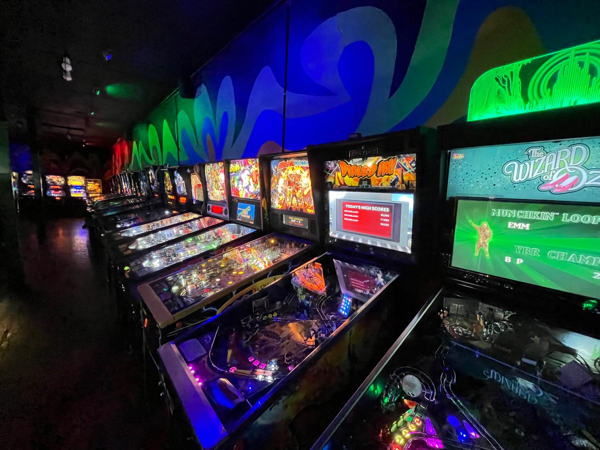 Robot City Games and Arcade