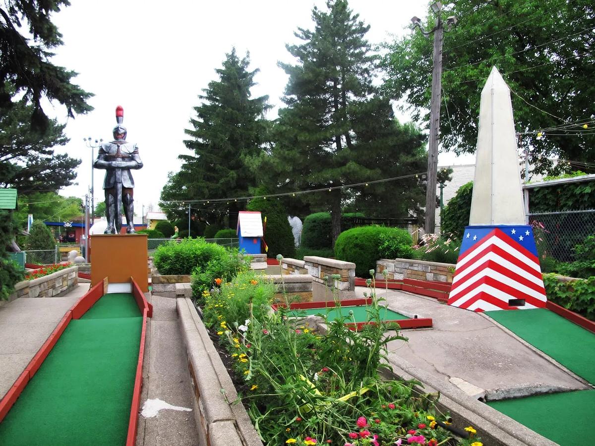 Novelty Golf & Games