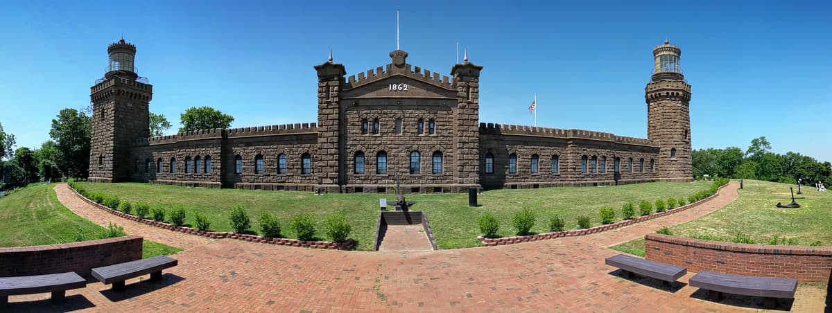 Twin Lights Historic Site