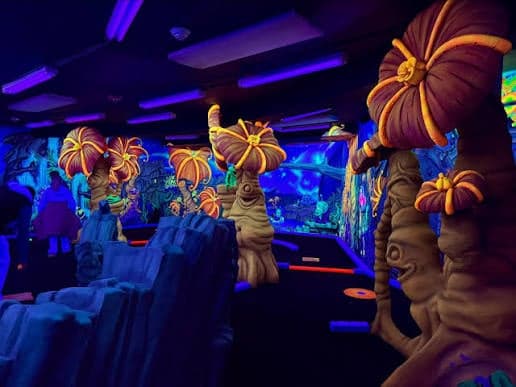 Alien Vacation Mini Golf