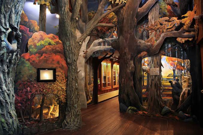 Roaring Brook Nature Center